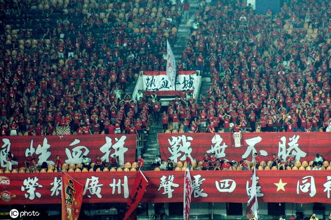 这个夏天一起走进影院，再重温和体验那些狂奔撒野过的日日夜夜，感受超快乐的热血青春